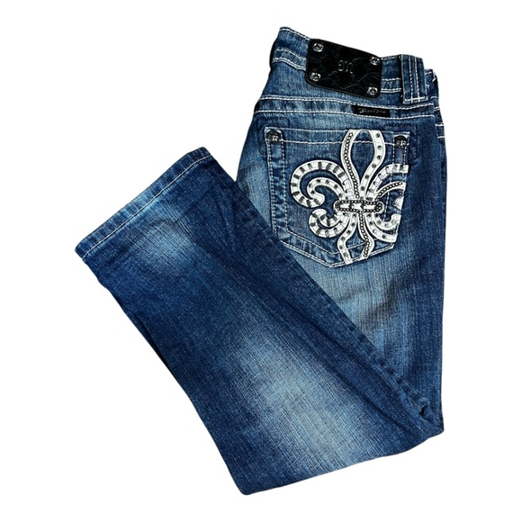 Blue Denim MISS ME JP6048P5 Stretch Capri Jeans w/Chain Crystals Studs 27 - Picture 1 of 9